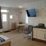 Trothaer Eck Apartman *